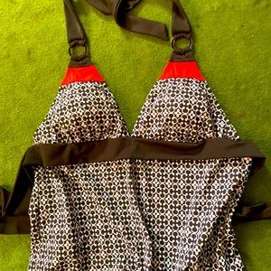Women’s size 14 tankini top, NWOT